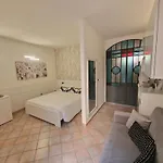 La Fenice Grazioso In Centro Con Cortile Privato Apartamento Forlì