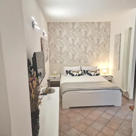 Apartment La Fenice Grazioso In Centro Con Cortile Privato *