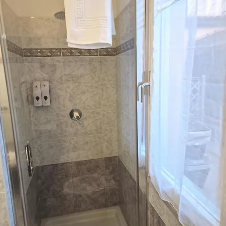 Apartment La Fenice Grazioso In Centro Con Cortile Privato