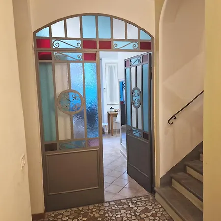 La Fenice Grazioso In Centro Con Cortile Privato