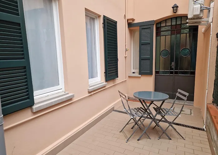 Apartamento La Fenice Grazioso In Centro Con Cortile Privato